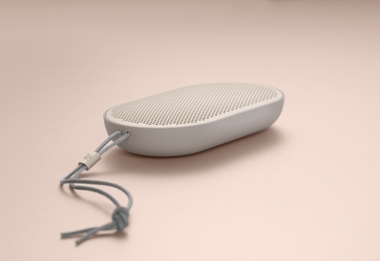 Bang&Olufsen представи нова интелигентна безжична тонколона - Beoplay P2