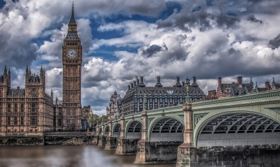 Лондон и Париж ще бъдат най-добре представящите се офис пазари в Европа през следващите години