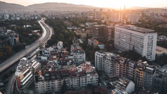 Коронакризата спря ръста на цените на жилищата
