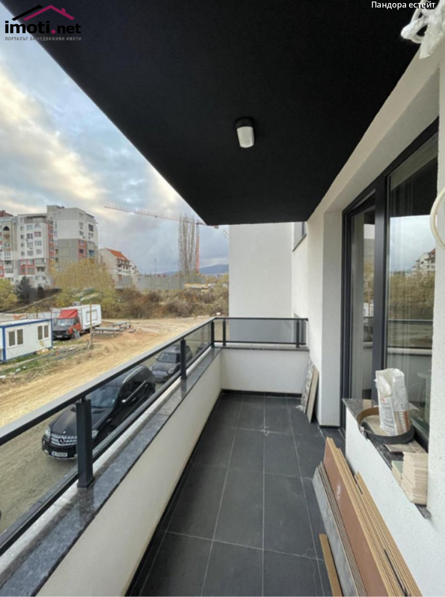 slider image
