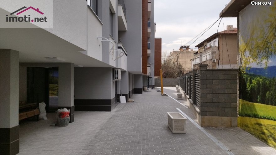 slider image