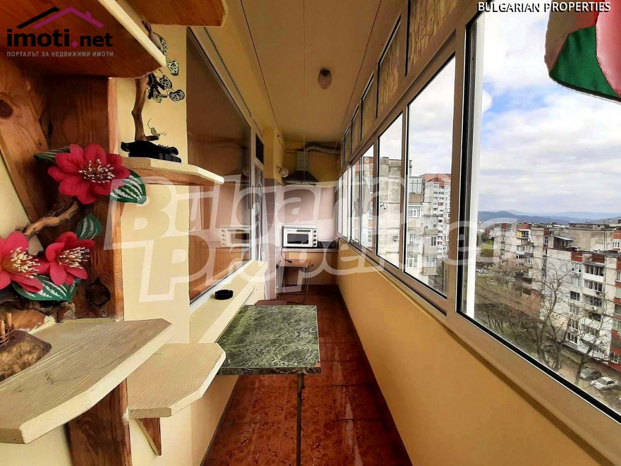 slider image