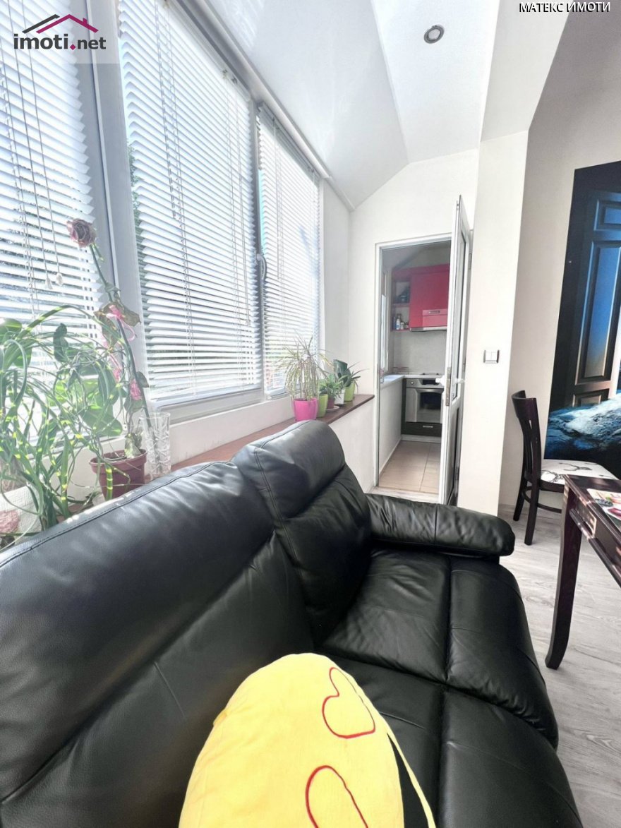 slider image