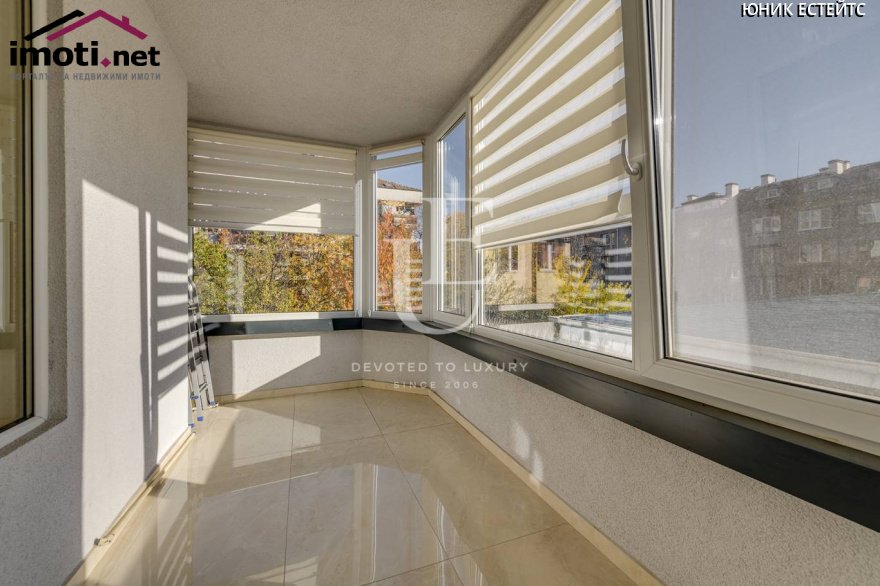 slider image