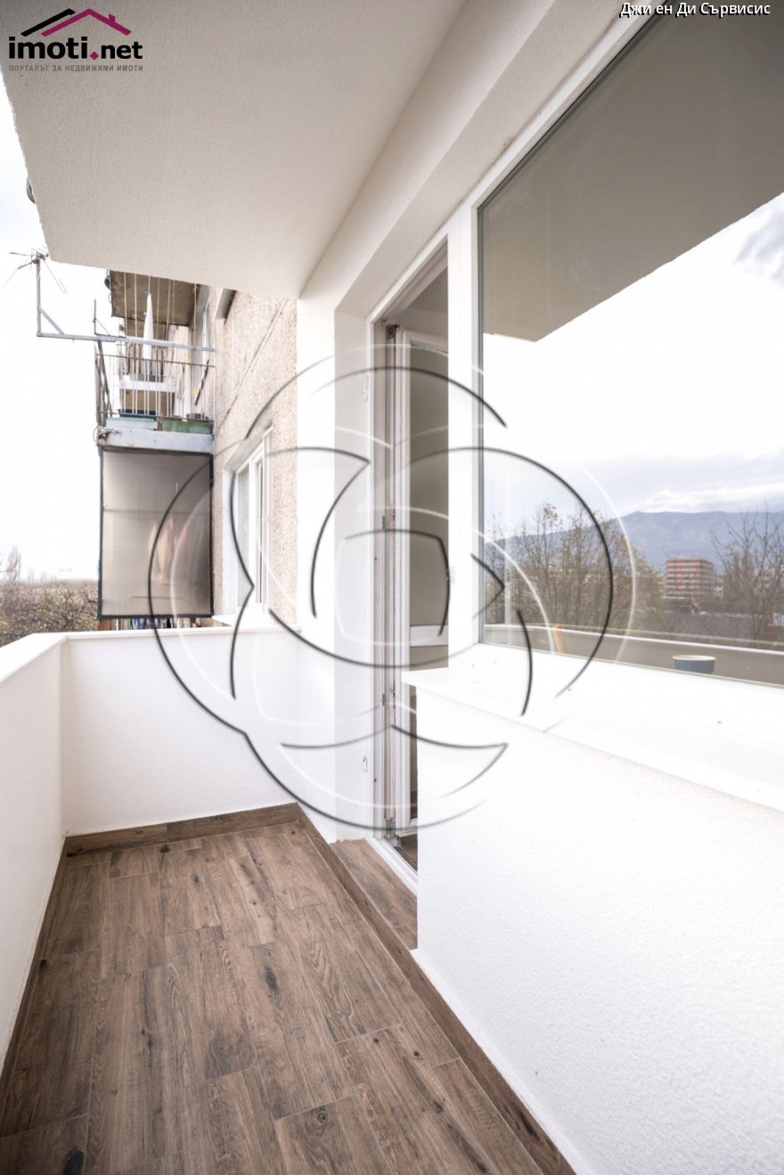 slider image