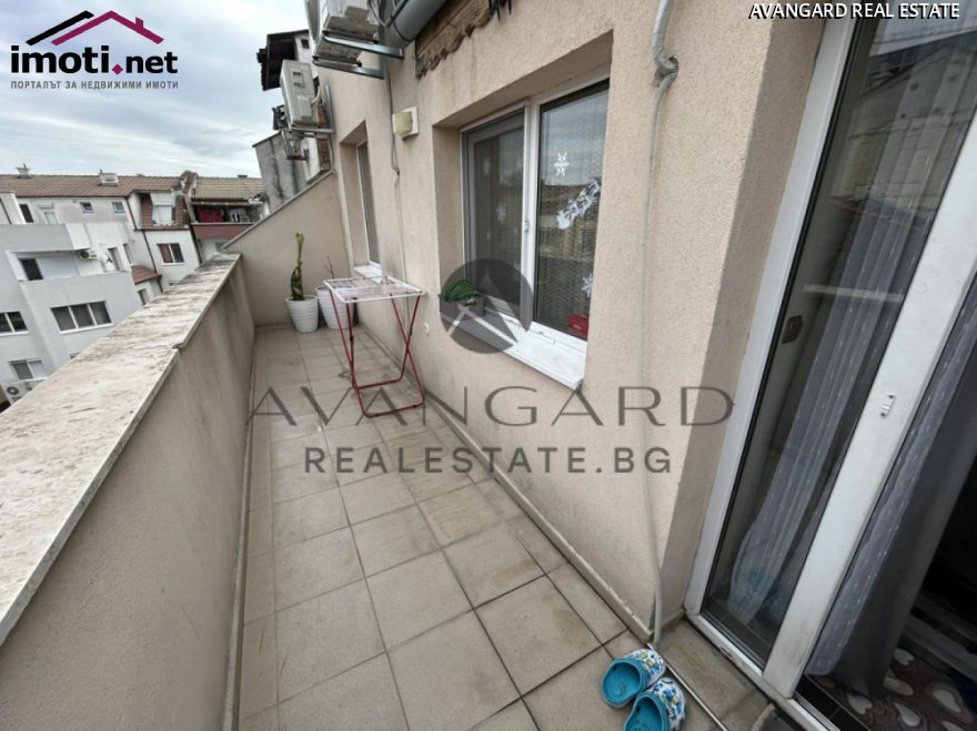 slider image