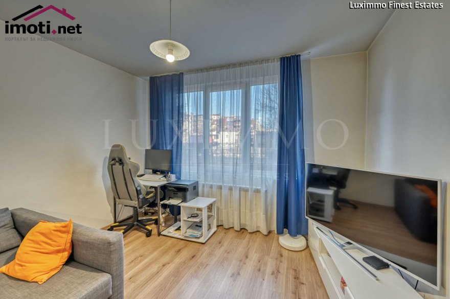 slider image