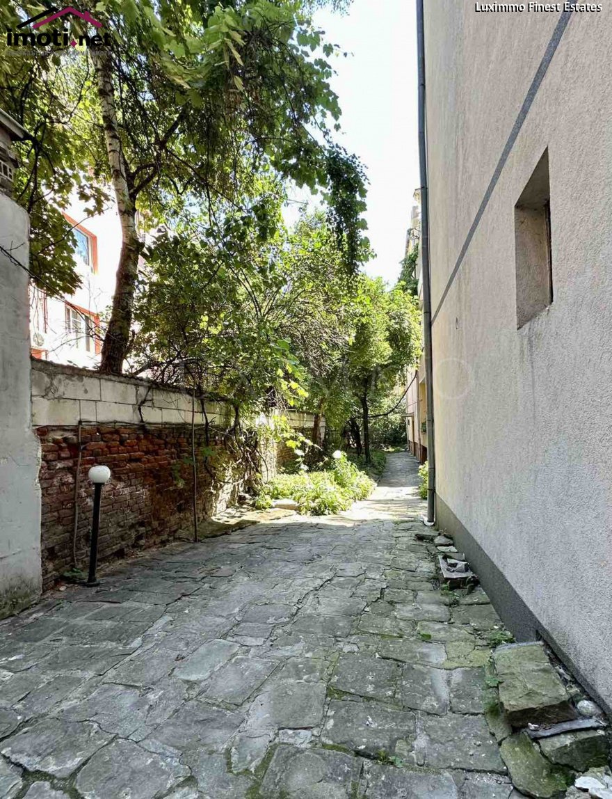 slider image