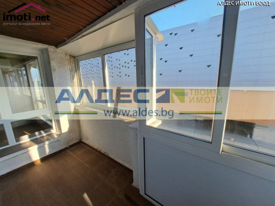 slider image