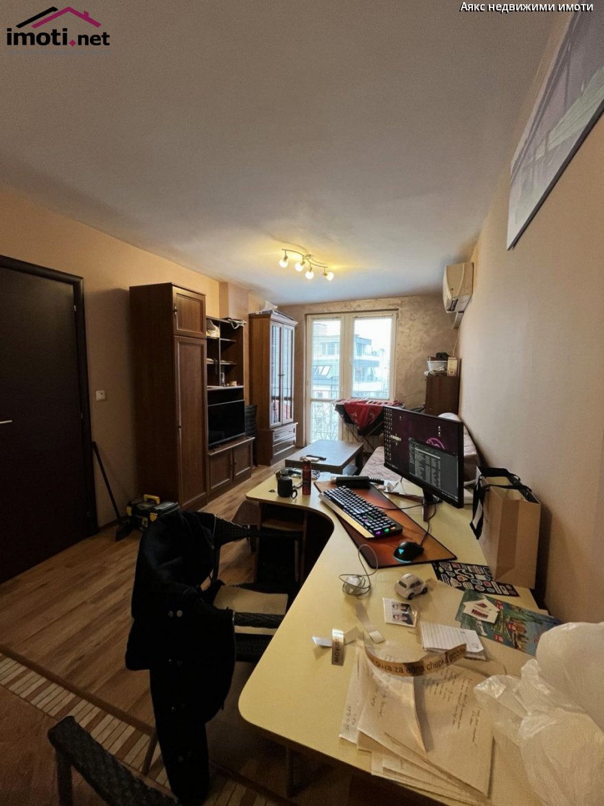slider image