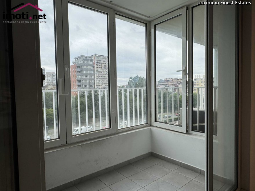 slider image