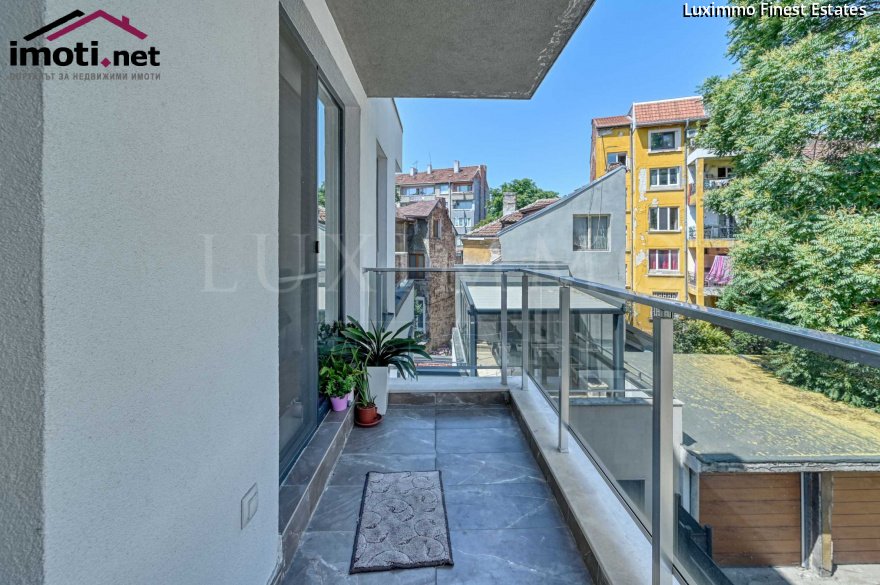 slider image
