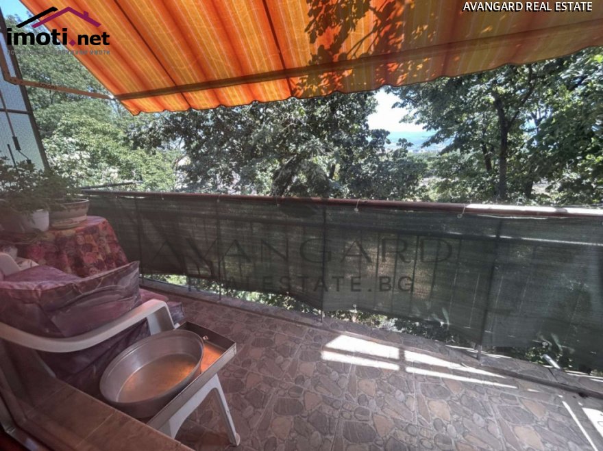 slider image