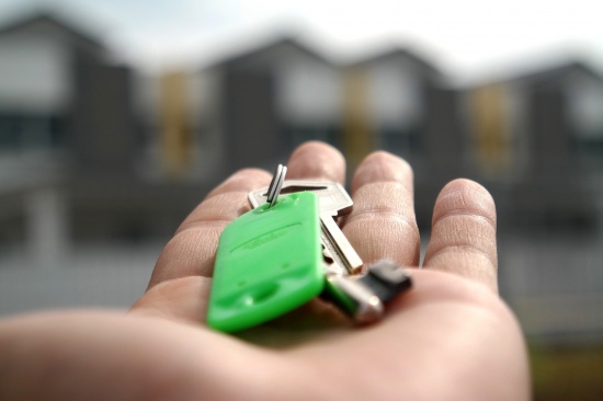 Какви мерки взимат агенциите за безопасни огледи на имоти? 