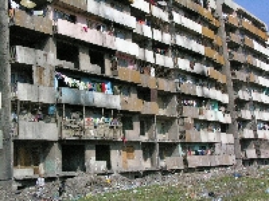 Цигани опустошиха блок в Ямбол